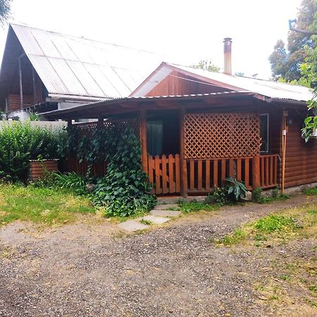 Cabana La Araucaria El Manzano  Стая снимка