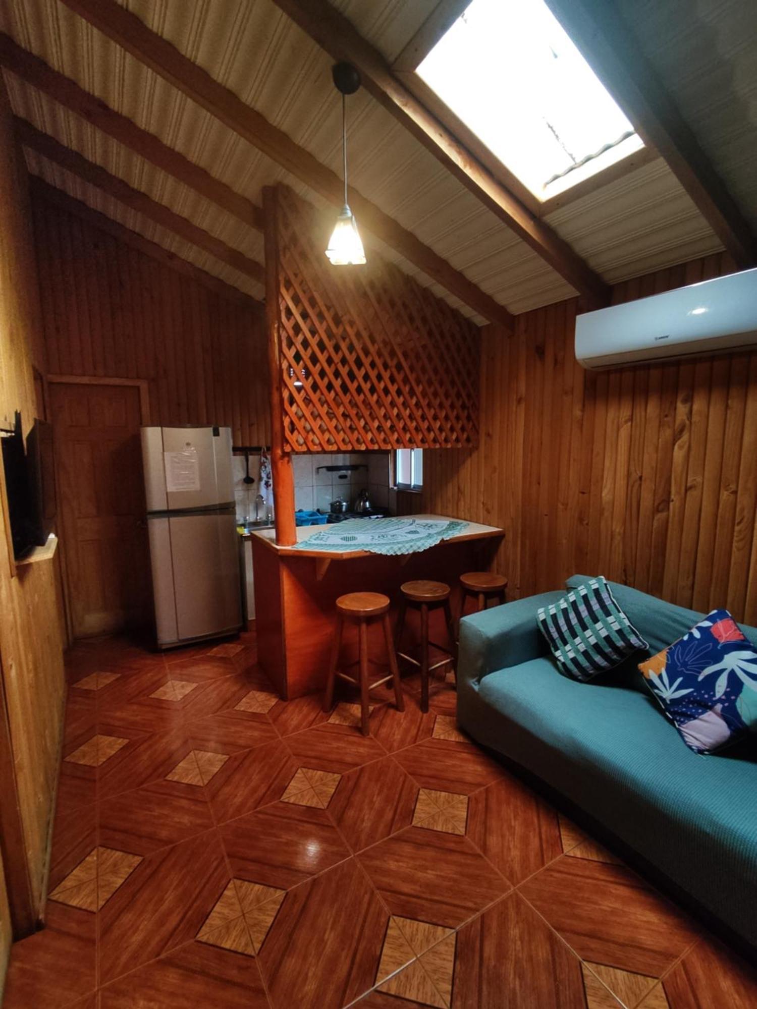 Cabana La Araucaria El Manzano  Стая снимка